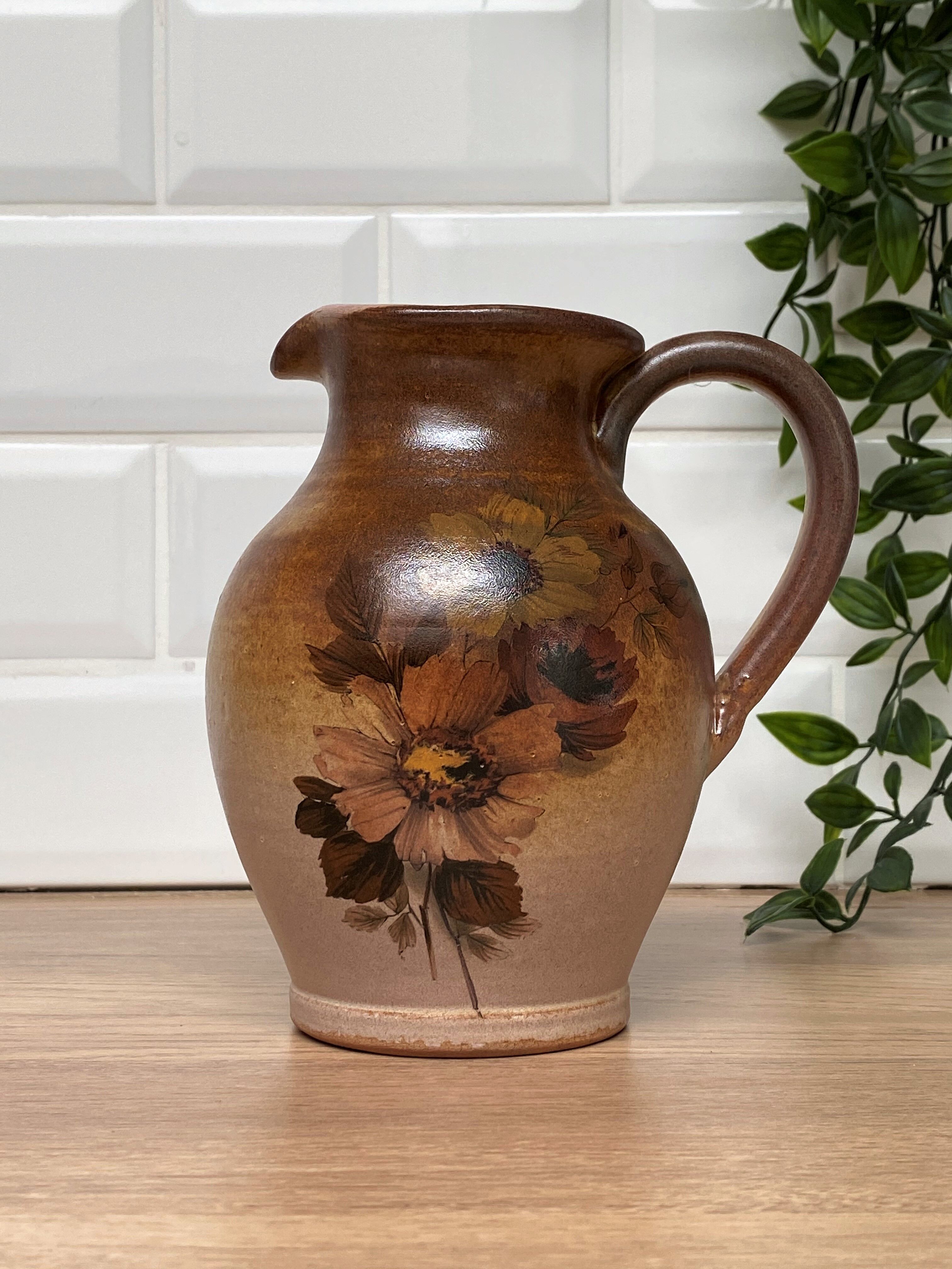 Pitcher, Vallauris water broc
