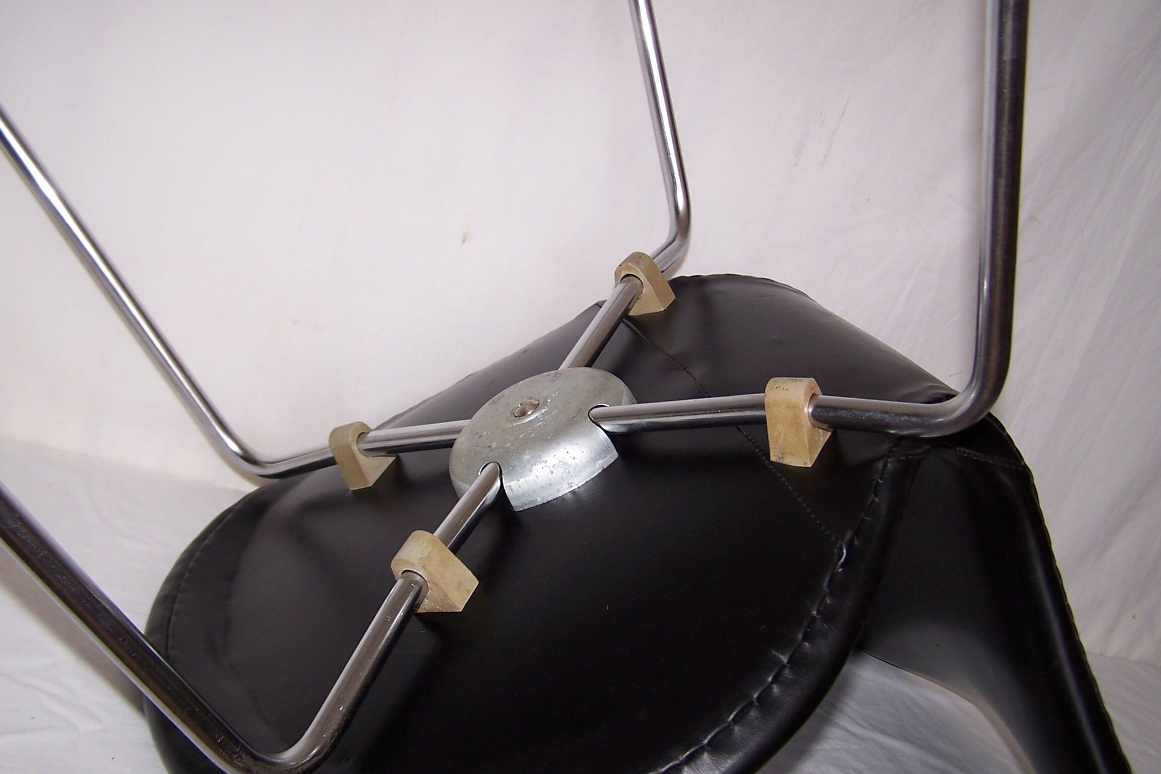 Arne Jacobsen for Fritz Hansen chair 50