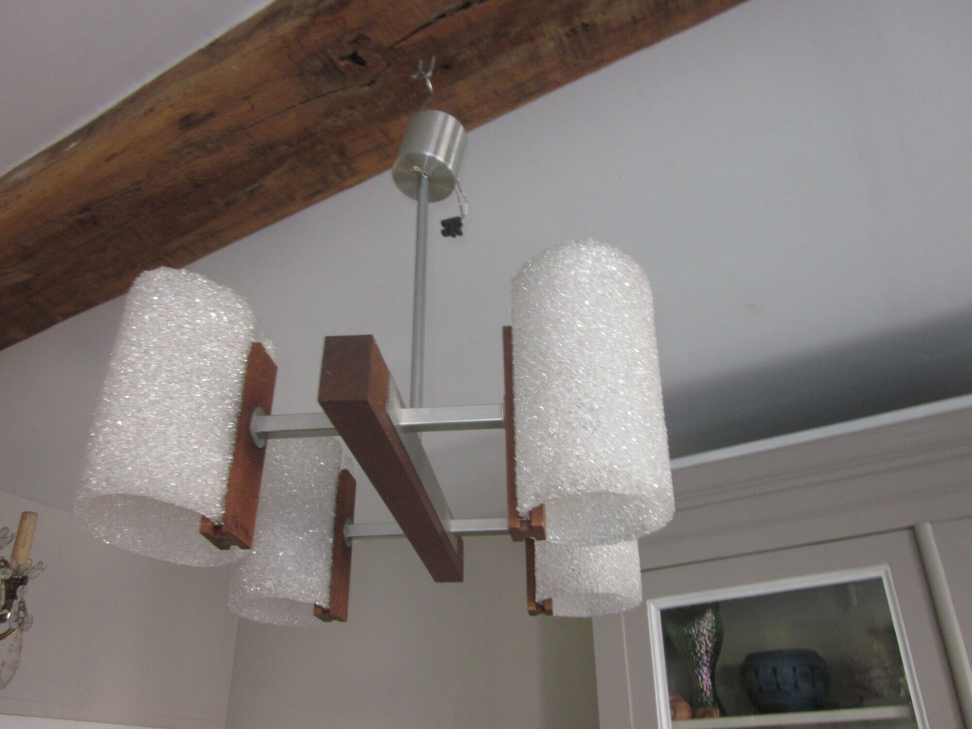 Lustre scandinave en teck