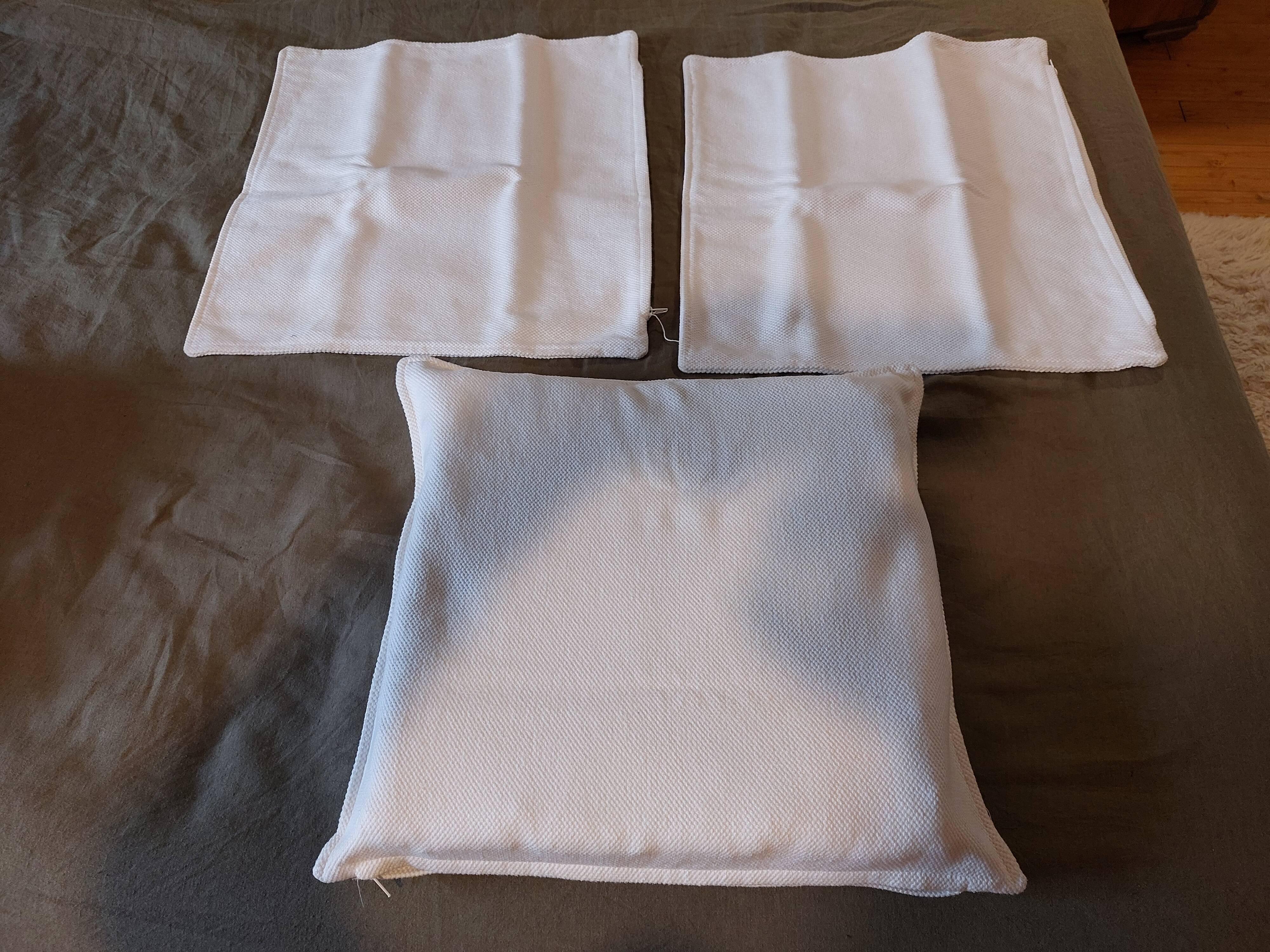 4 armchairs and a coffee table made of rattan and bamboo wood, vintage.