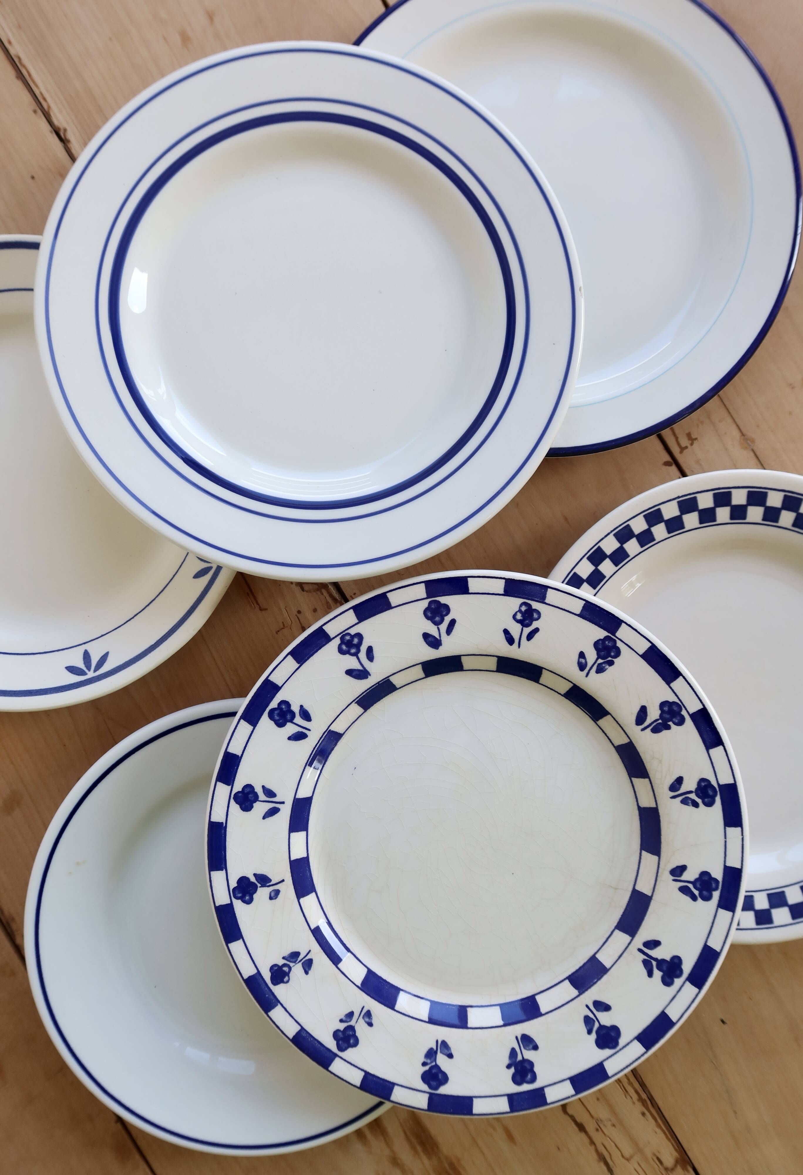 6 mismatched vintage dessert plates - Blue and white porcelain