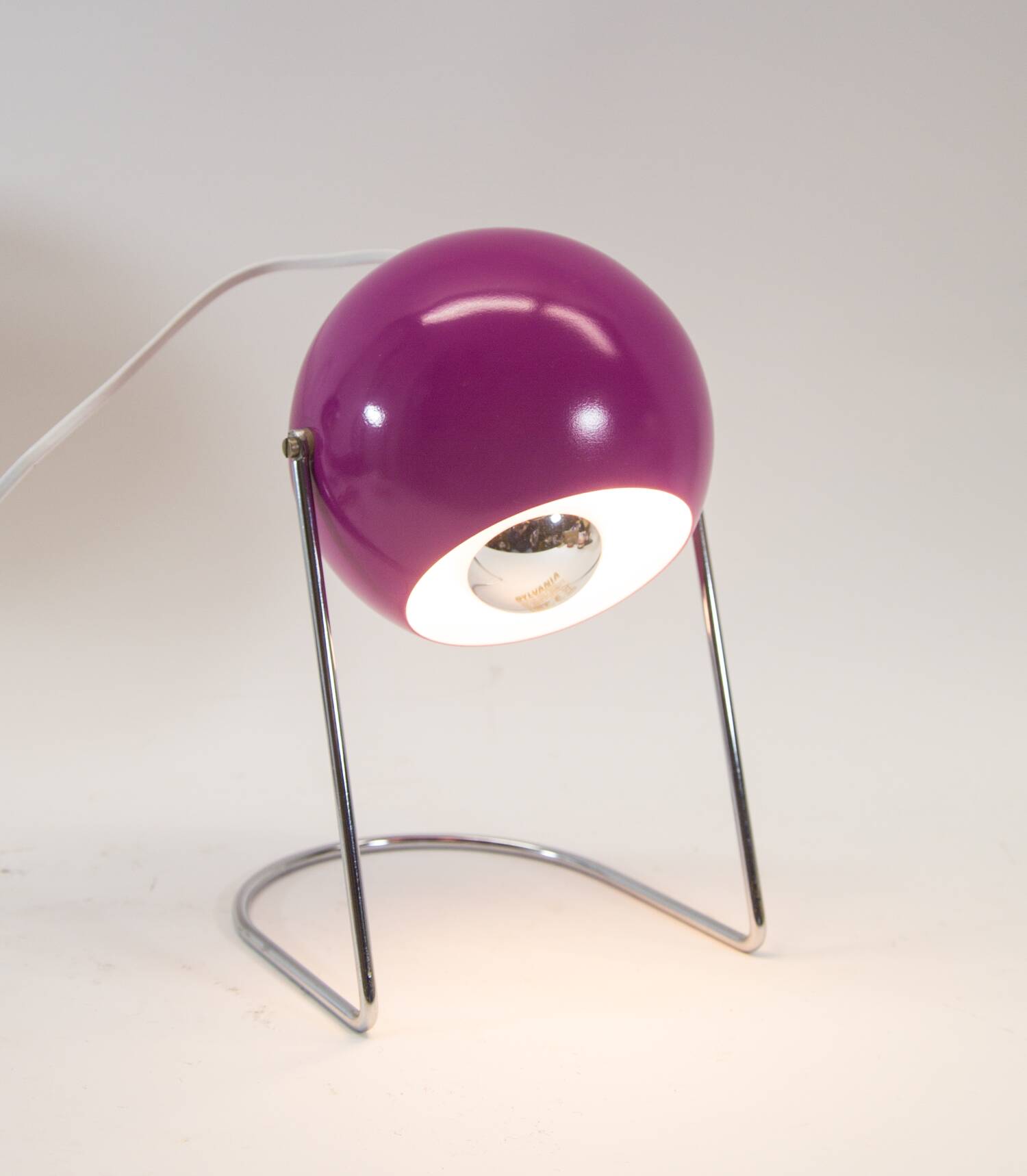 Space-age table lamp | purple and chrome | Vintage 70's