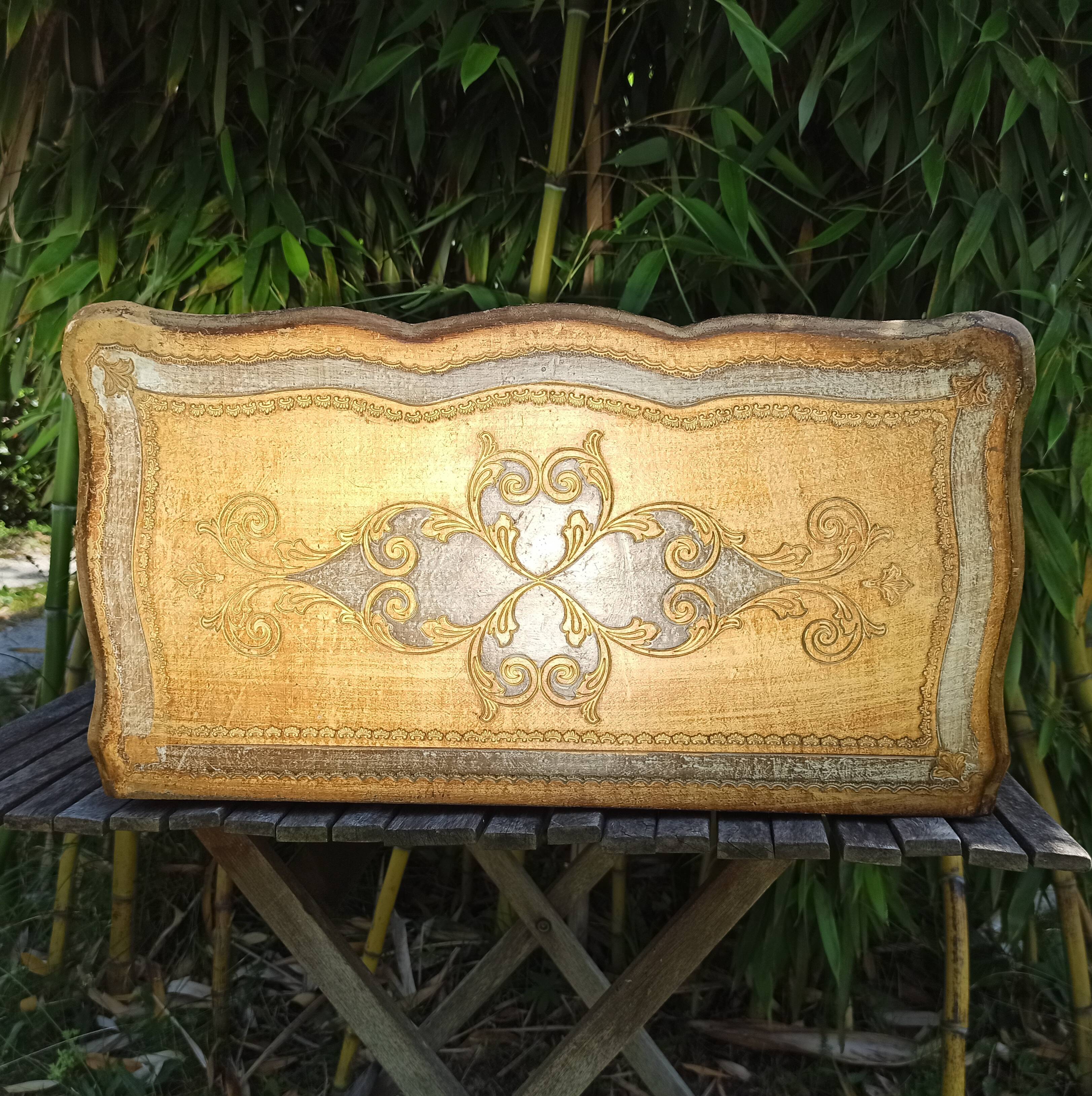 Golden Florentine chest of drawers Hollywood Regency style 60s