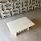 Table basse en travertin avec plateau intermédiaire