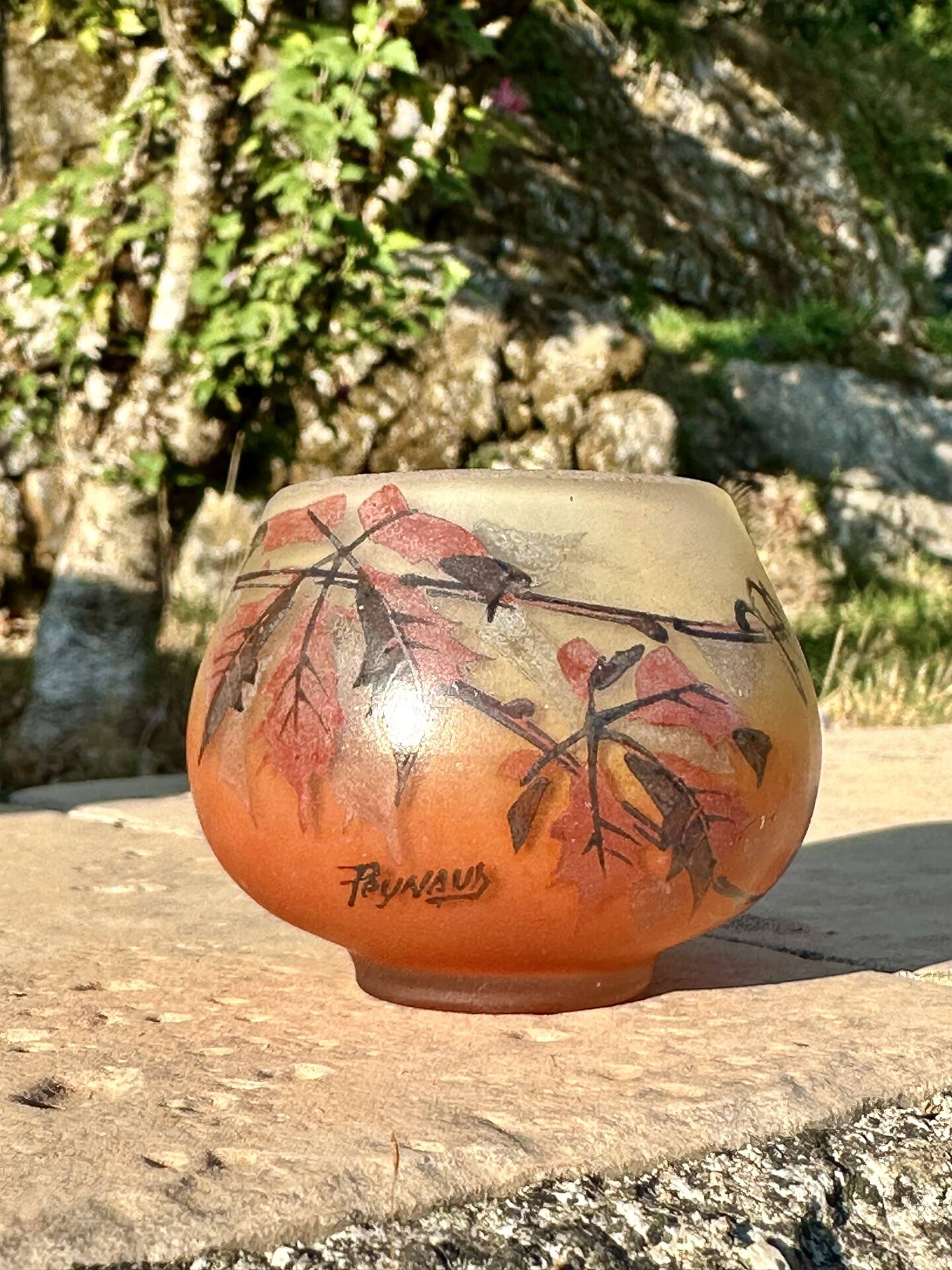 Vase miniature en verre dépoli par Jean -Simon Peynaud