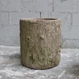 Pair of concrete planters