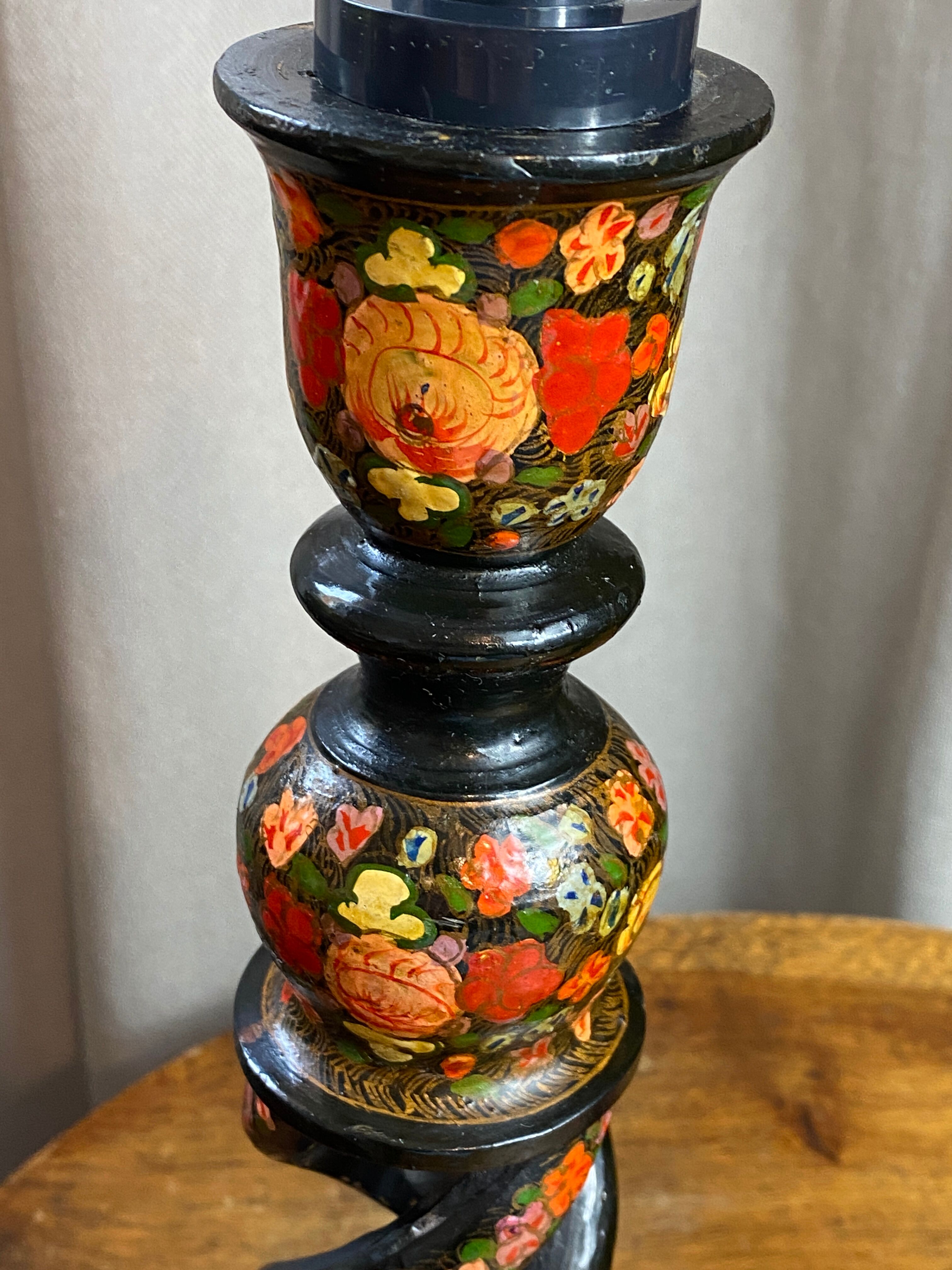 Paire de pieds de lampes Kashmiri