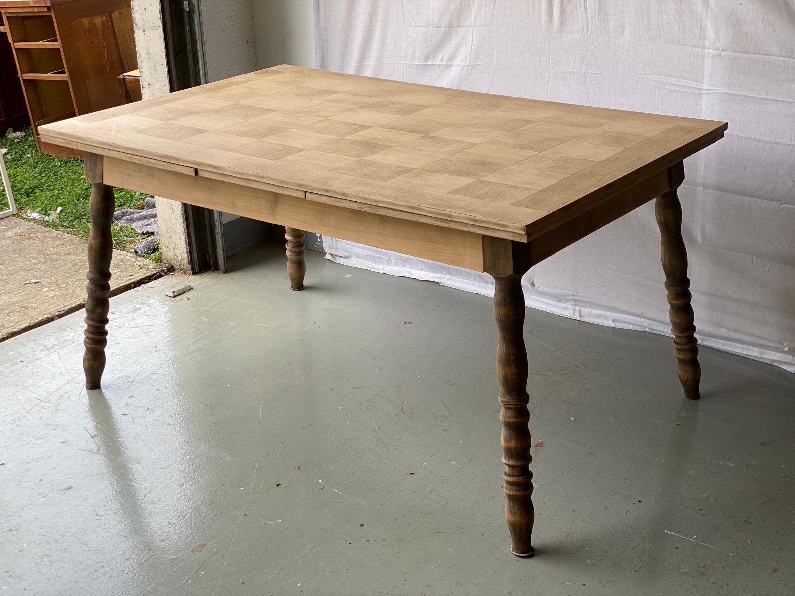 Vintage extendable dining table renovated in marquetry and raw wood