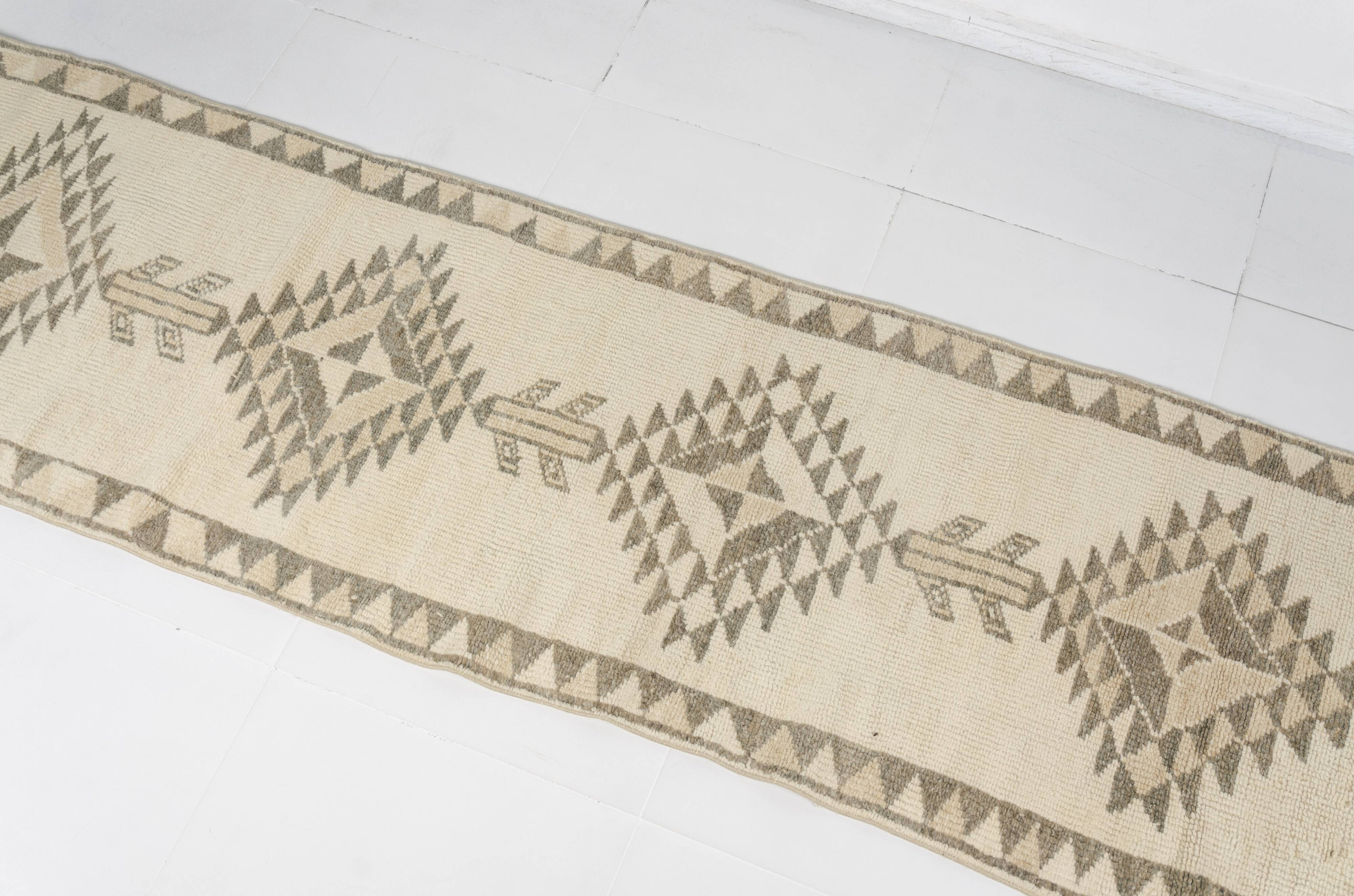 Oushak Anatolian White Carrpet