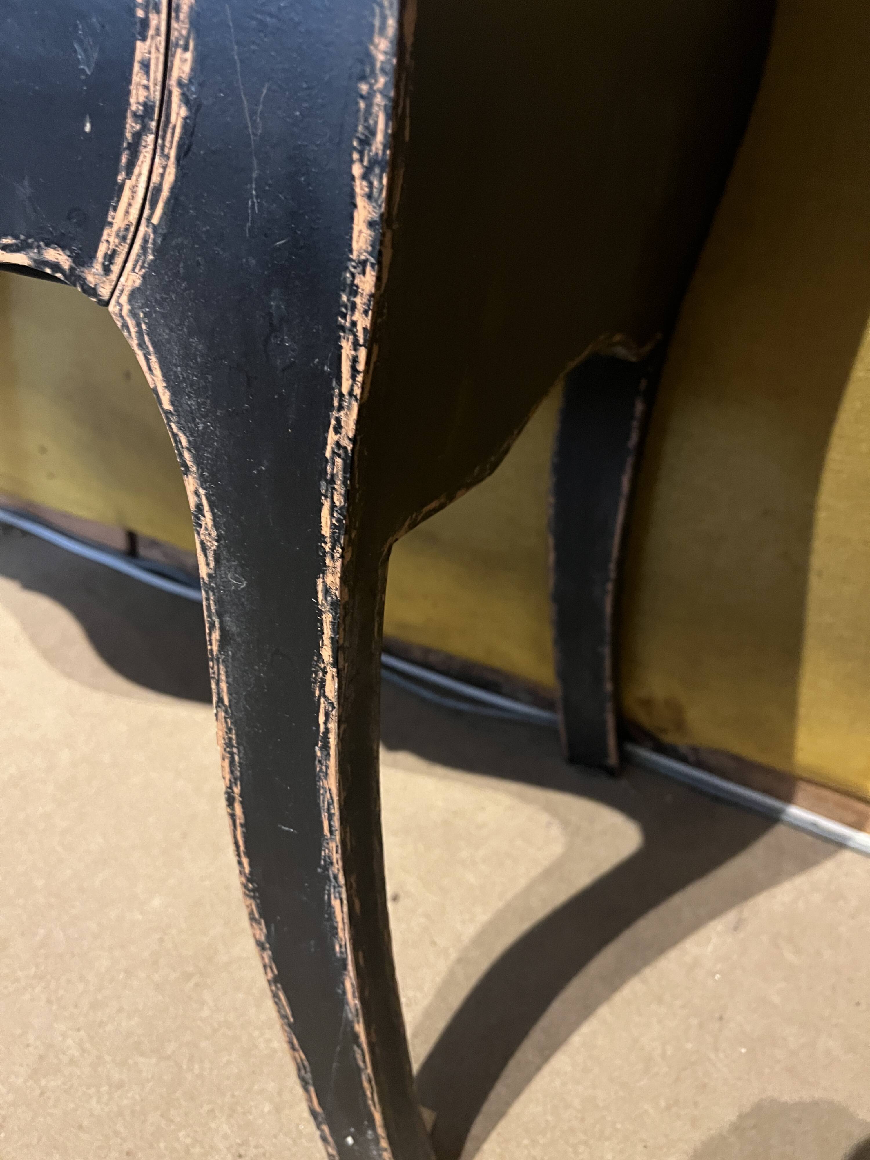 Commode de Style néo-Louis XV , laquée en noir , 2 tiroirs