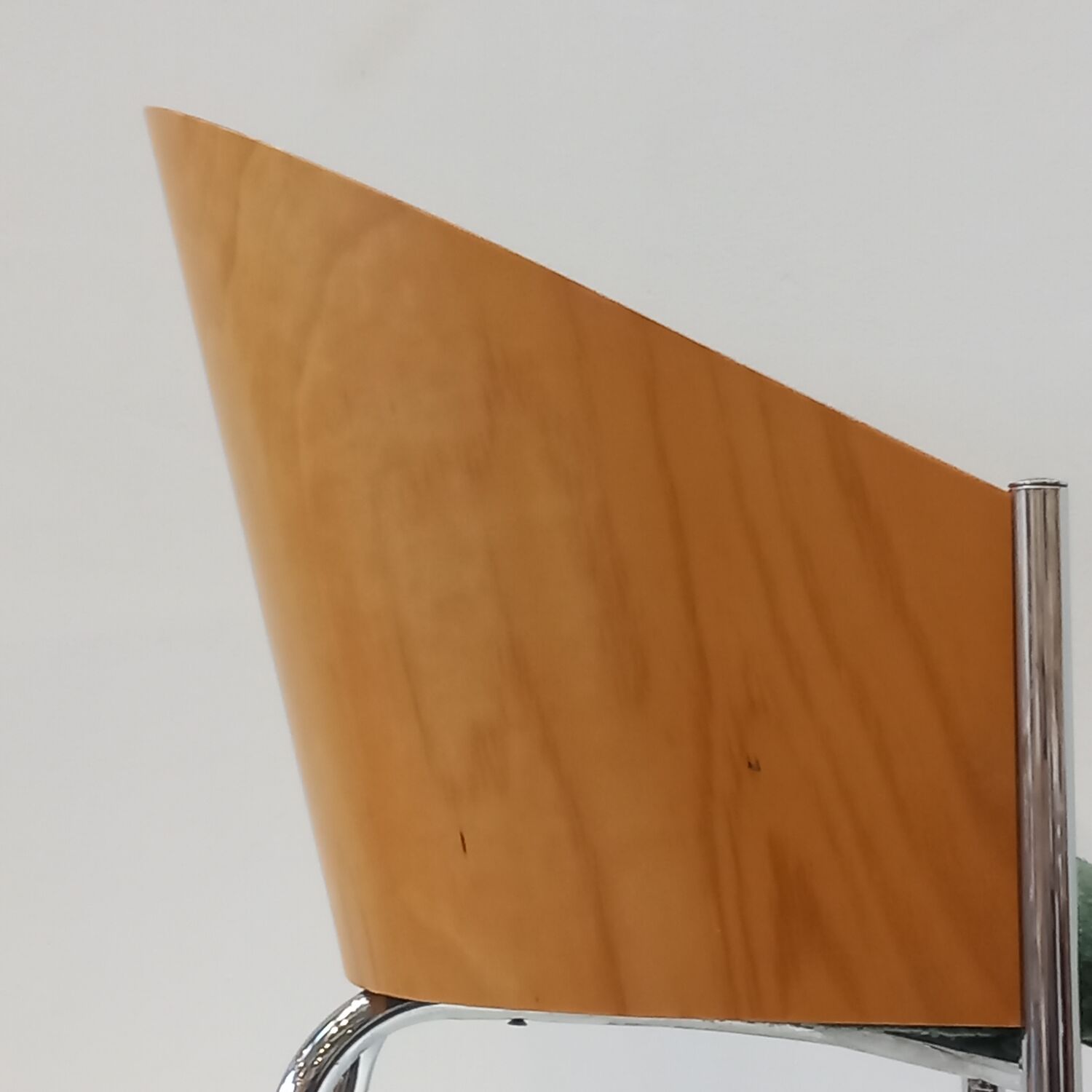 Chaise années 80 bois moulé