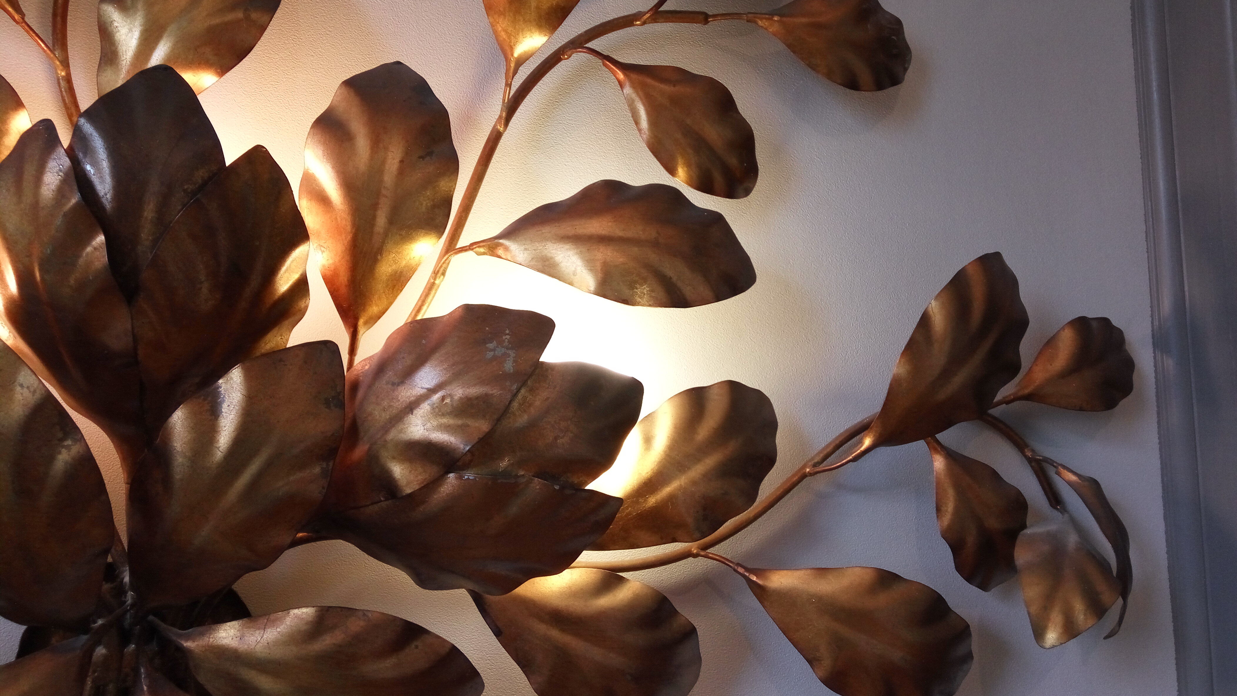 Gold metal wall lamp