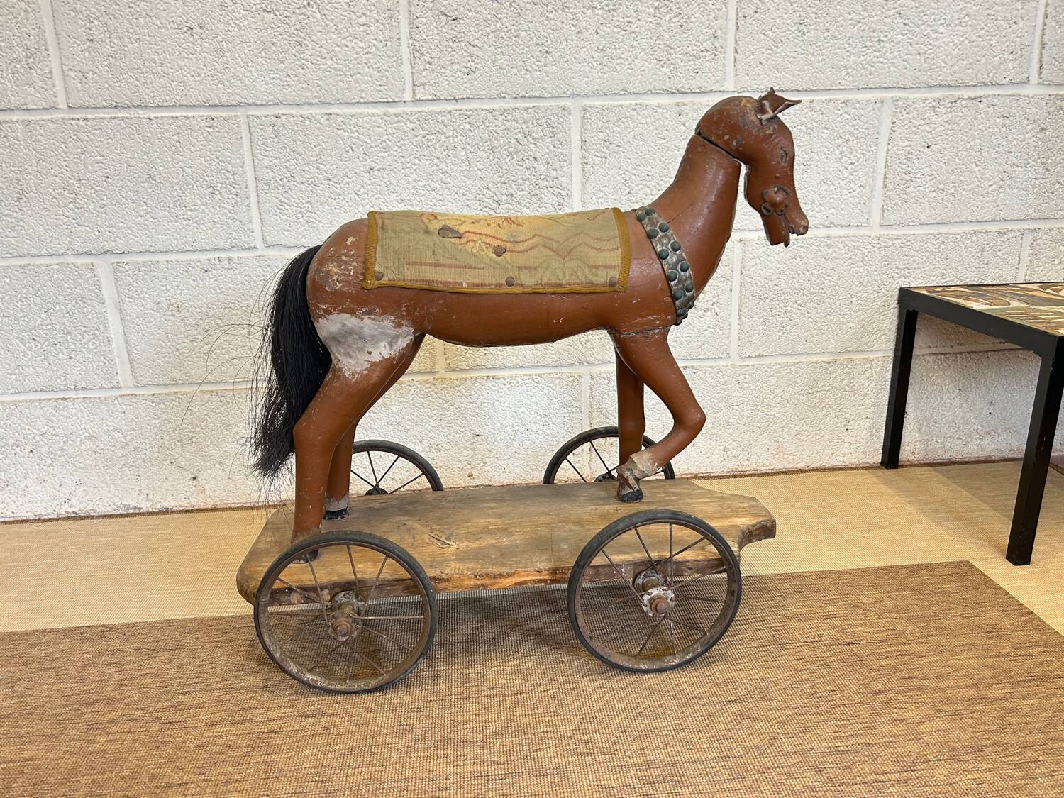 Very old pulling horse popular art