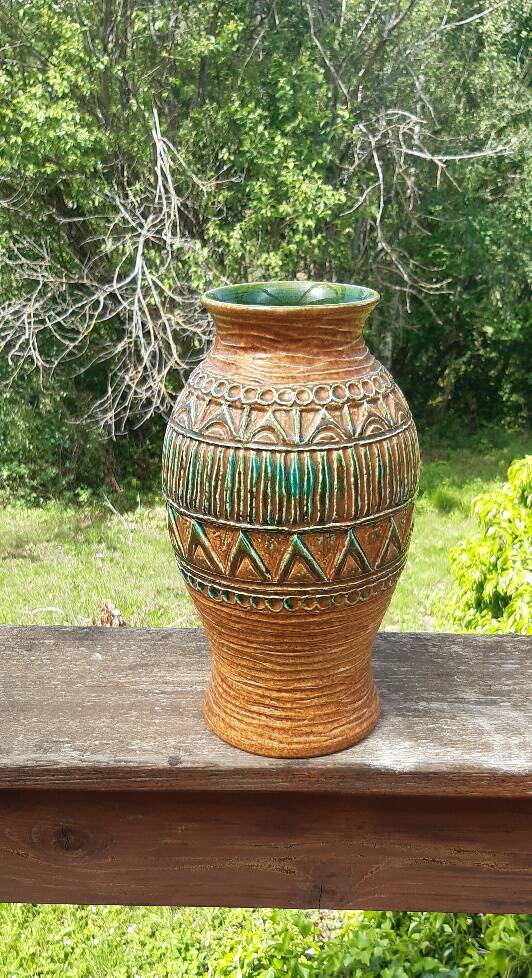 Vintage vase Bay Keramik model 6630