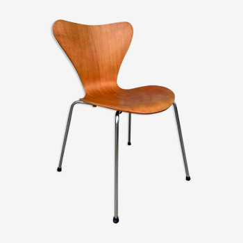 Chaise vintage 3107 en bois clair série 7 Arne Jacobsen pour Fritz Hansen