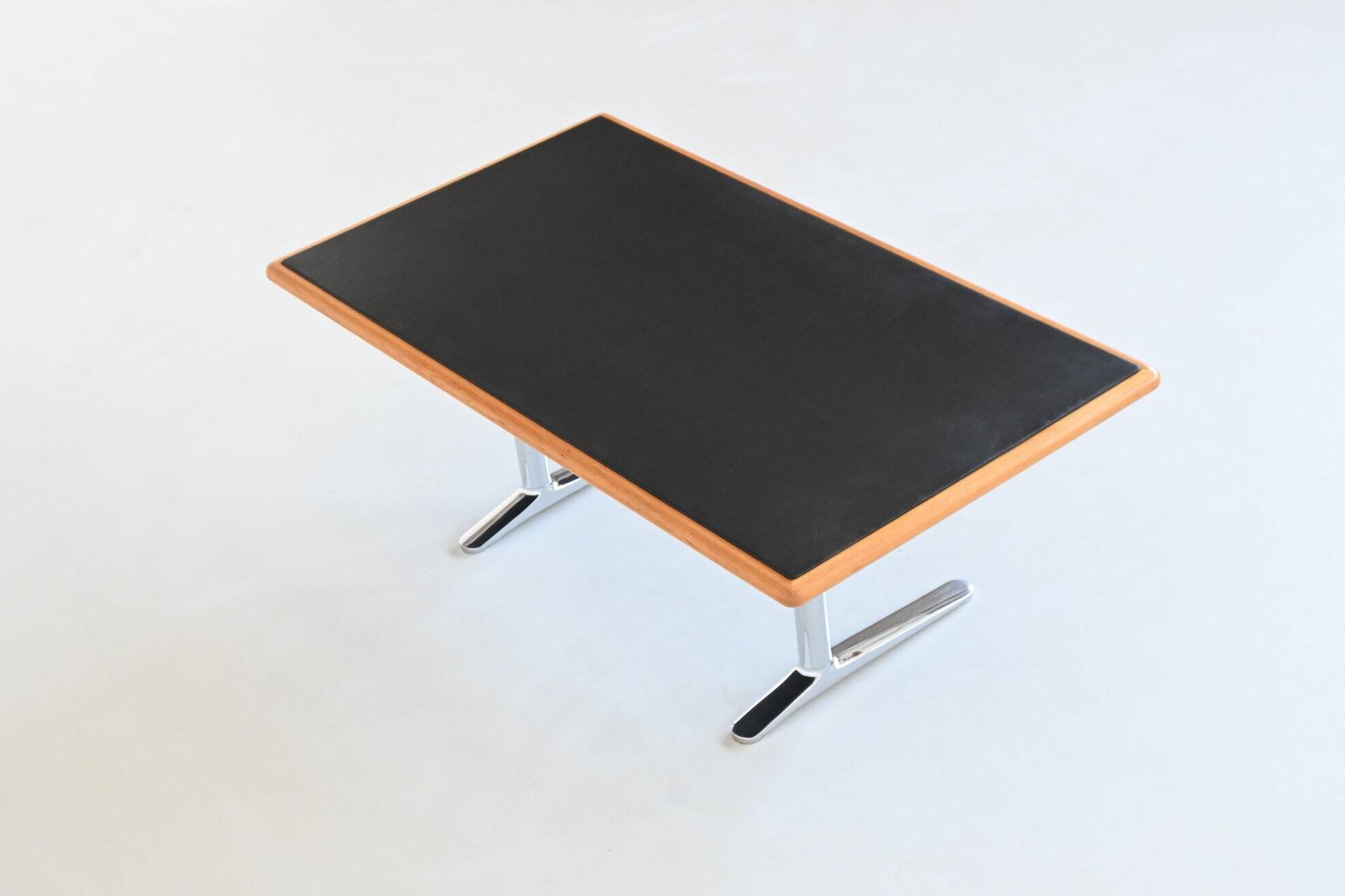 Warren Platner writing desk leather and oak Knoll United States 1970