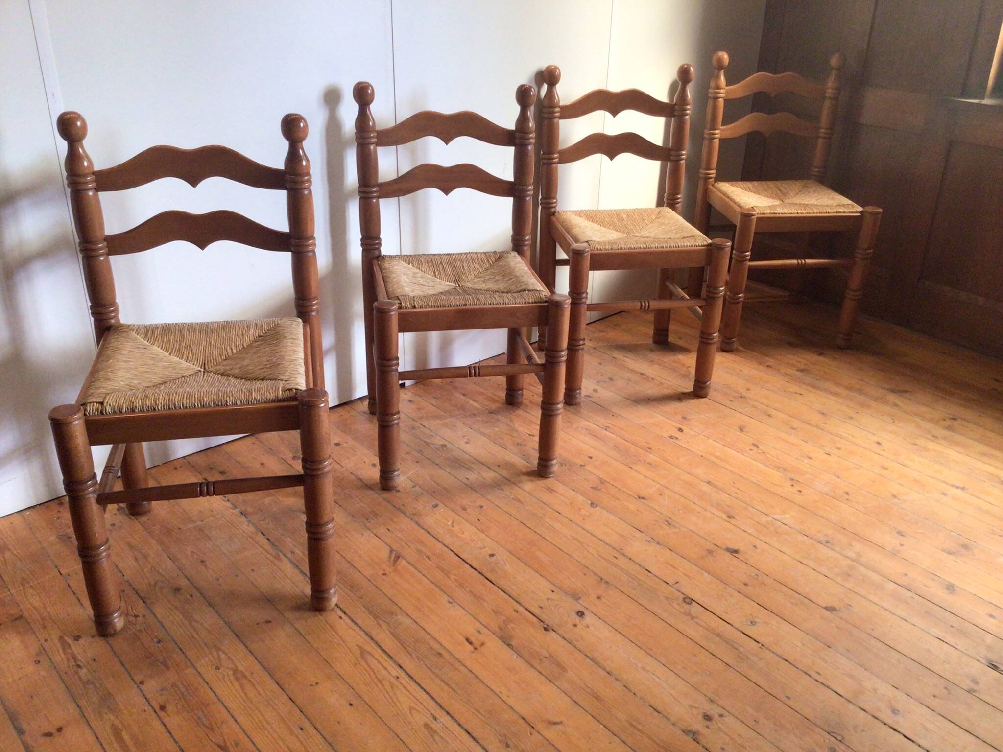 Chaises de salle à manger en bois