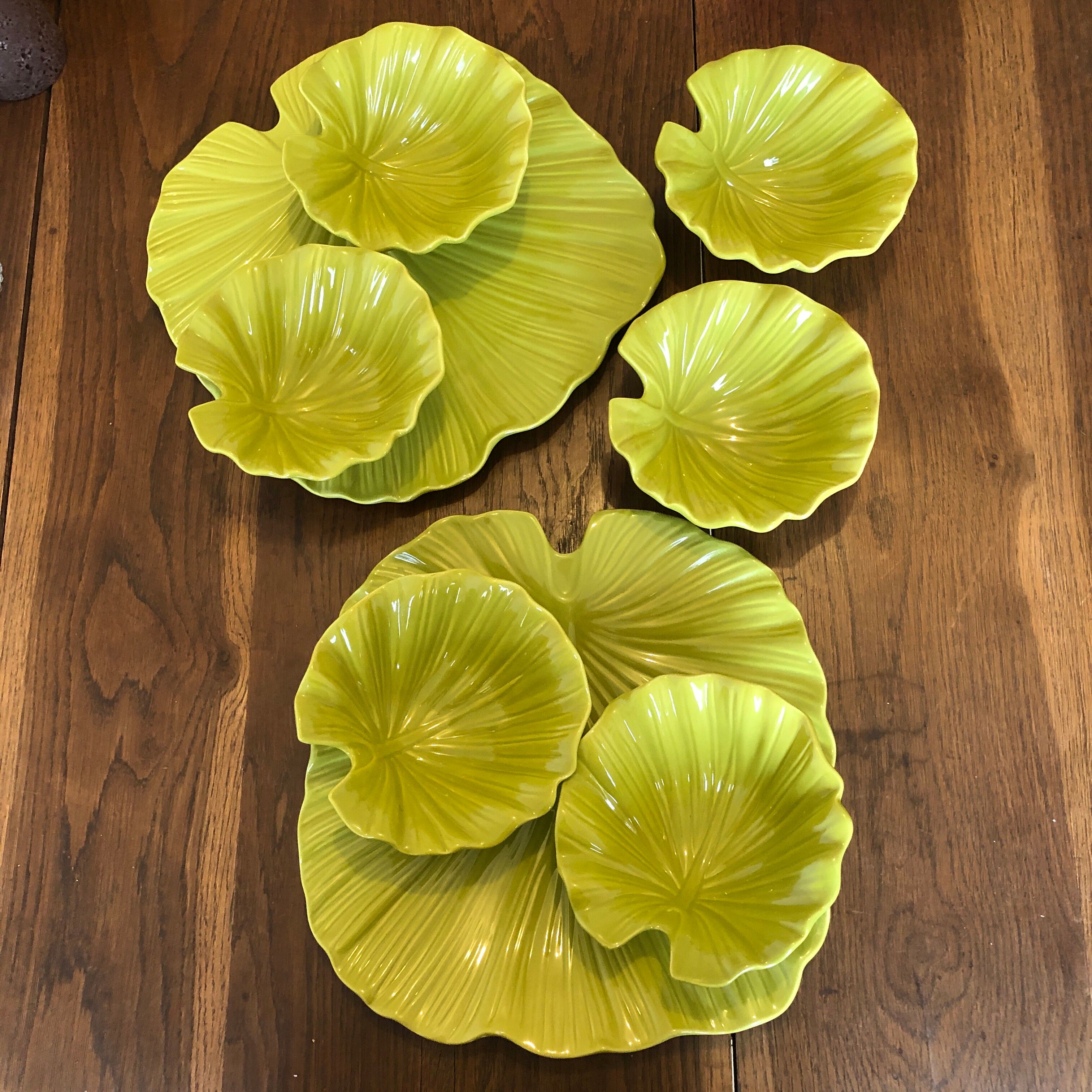 2 dishes and its 6 anise green cups