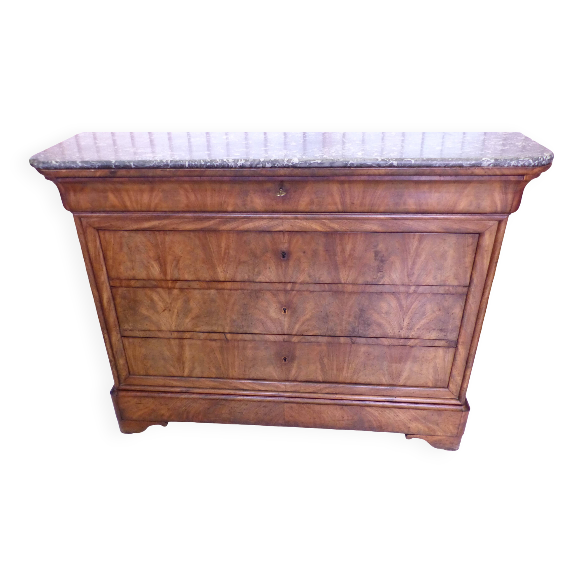 ogee chest of drawers
