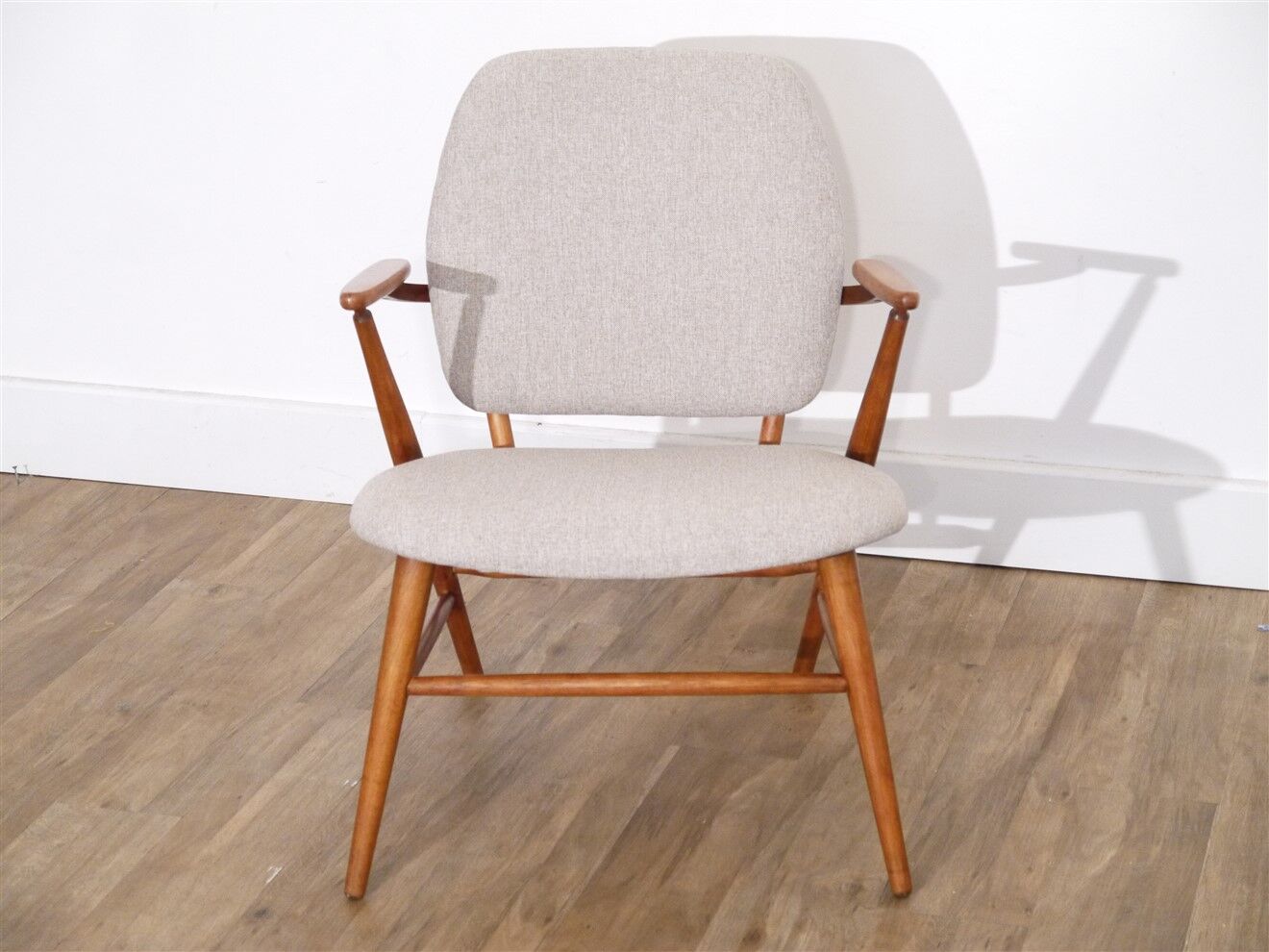 Fauteuil vintage scandinave en bois 1950