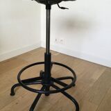 Adjustable and swivelling vintage industrial stool
