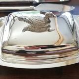 Butter maker together foie gras and cheese and picks up silea crumbs