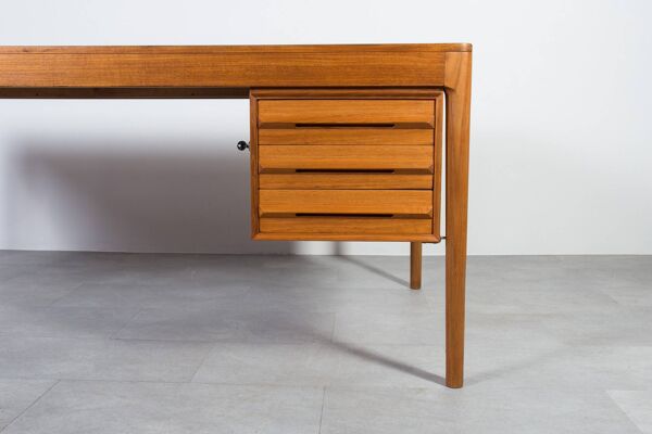 Bureau en teck moderne du milieu du siècle par Torbjørn Afdal pour Bruksbo, 1960s