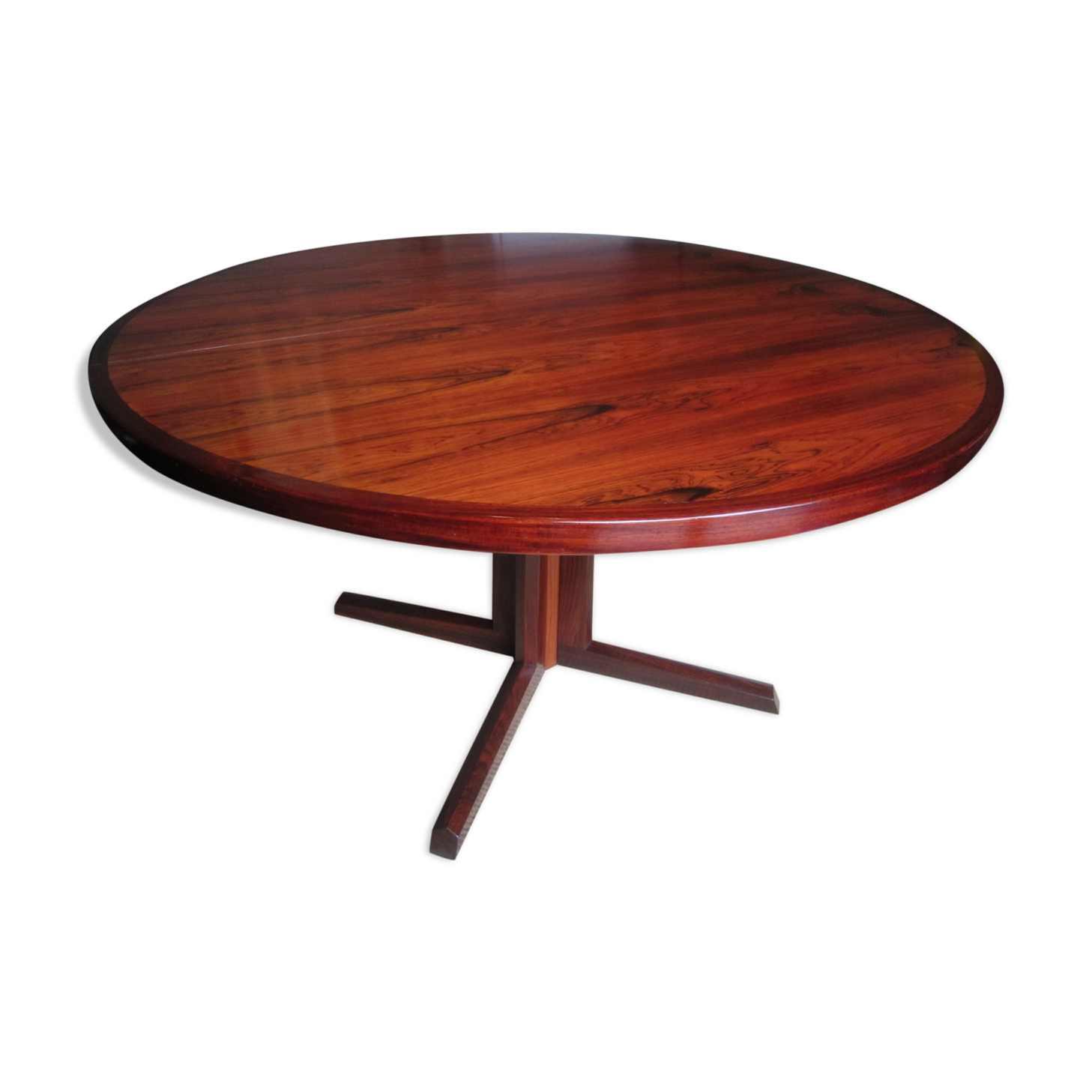 Table ronde en palissandre de Niels Otto Möller