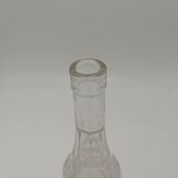 Bouteille en verre moulé