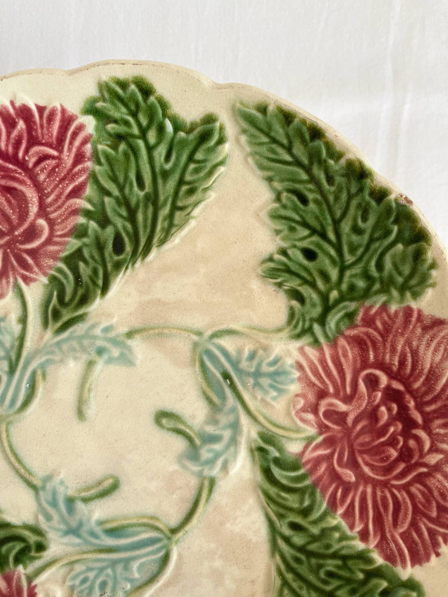 Antique compotier in slip decoration of chrysanthemums Onnaing late nineteenth