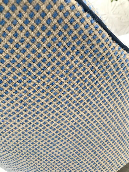 Re-tapisd toad chair