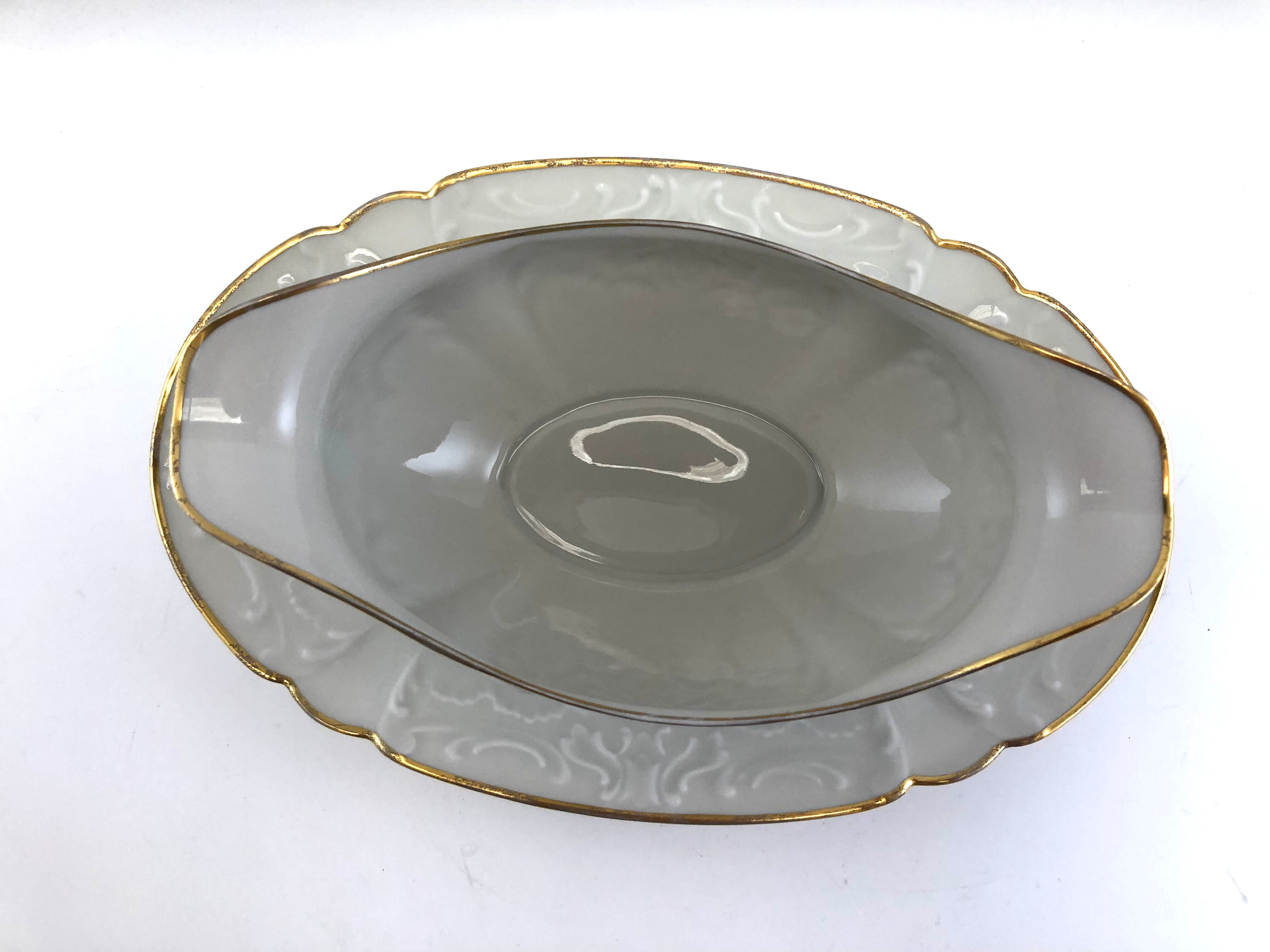 Gravy boat in white and golden porcelain Limoges flat Christmas feast