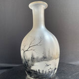 Carafe- Décor d'un paysage lacustre et d'une grue prenant son envol