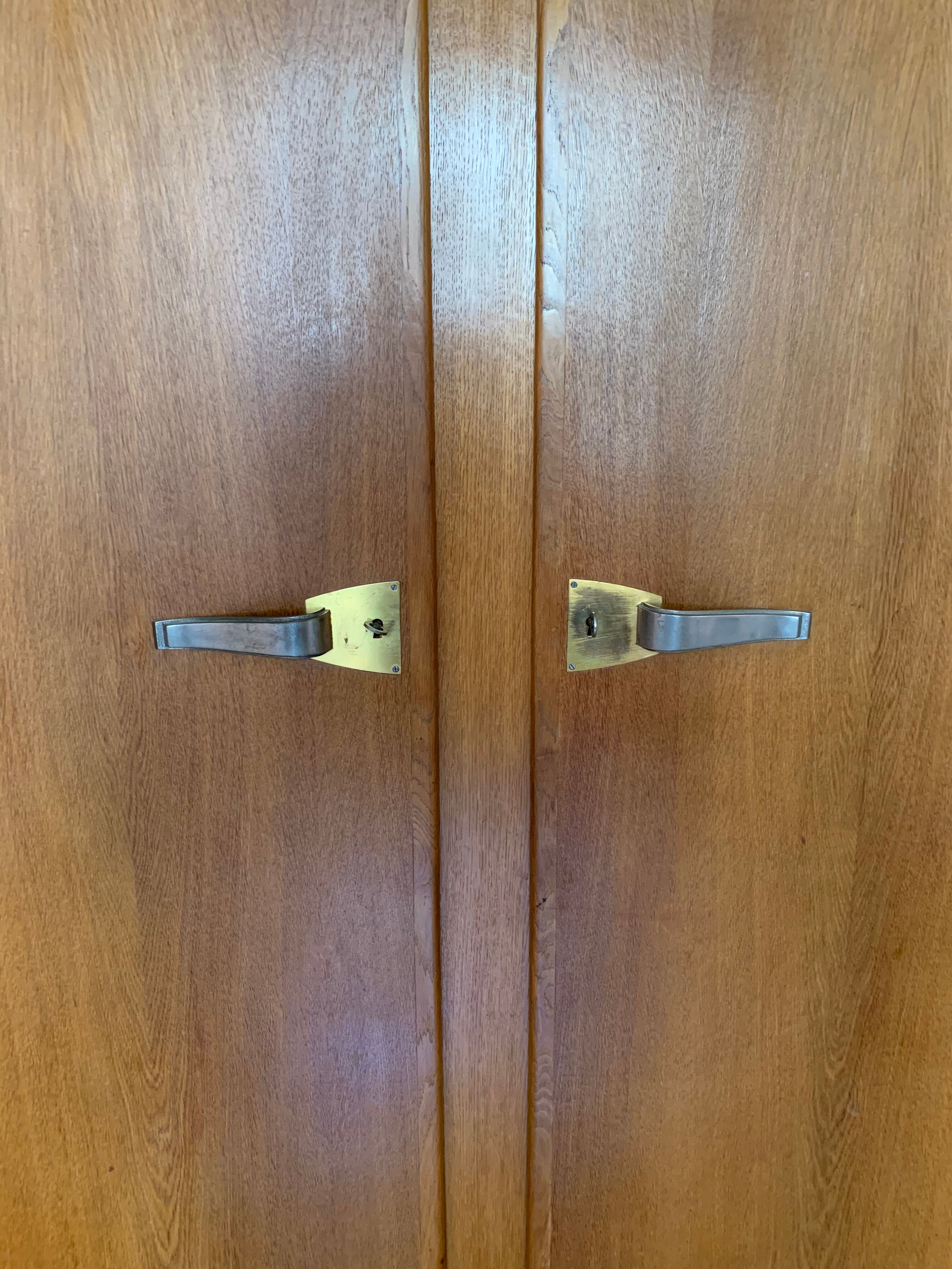 cabinet from the 40s/50s