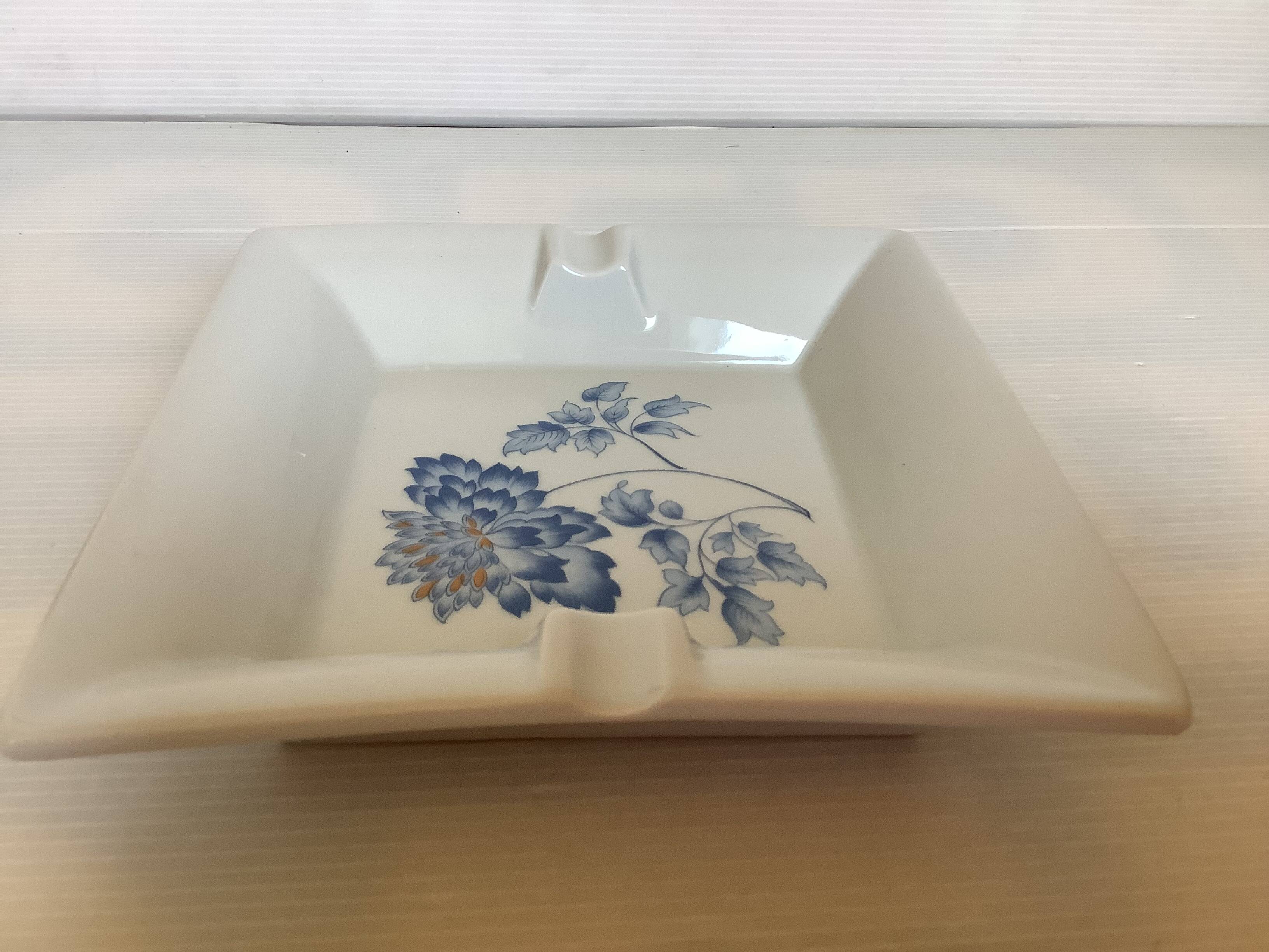 Philippe Deshoulières flower ashtray pocket emptier