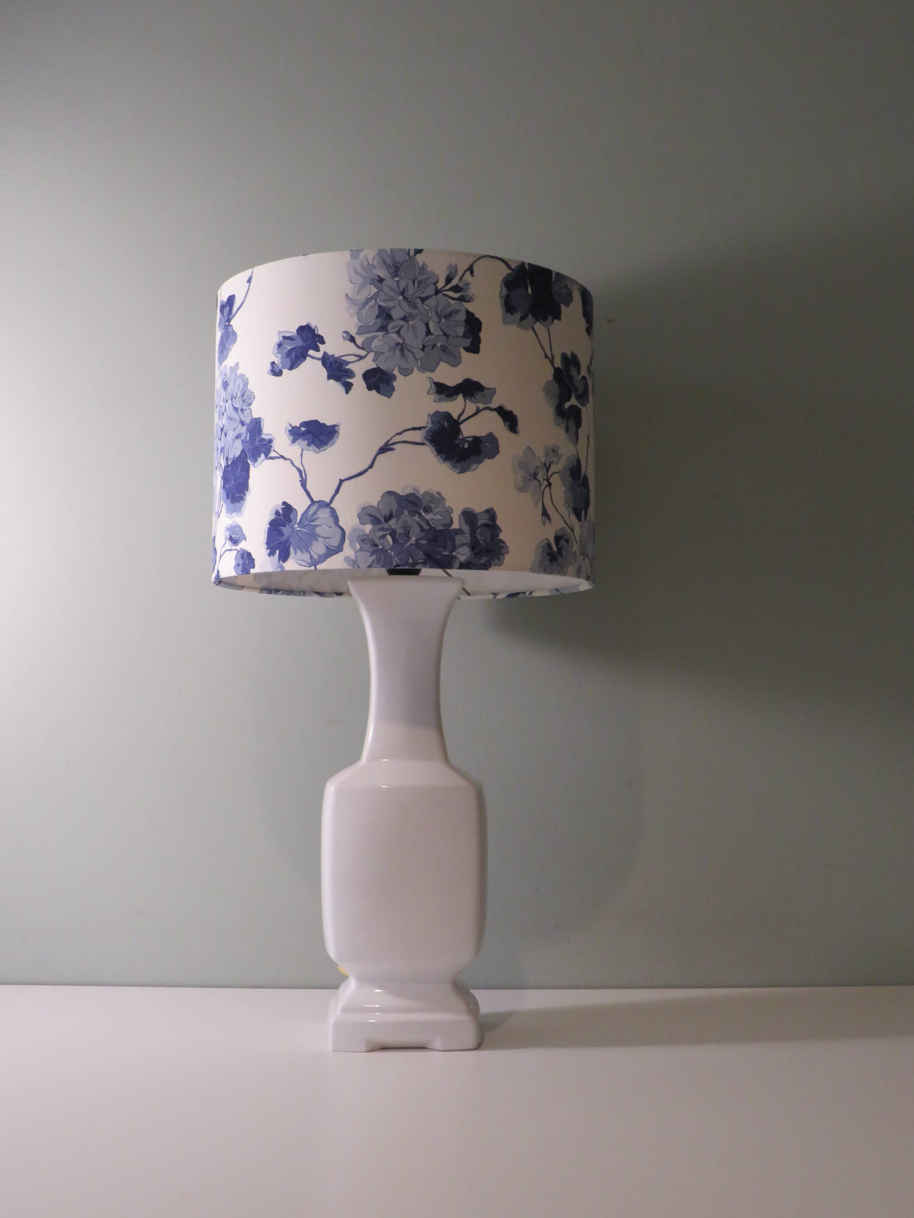 White mid-century ceramic table lamp