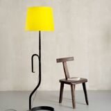 Lampadaire moderniste en fer battu, 1960