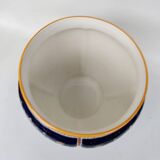 Earthenware cache pot from Gien, Renaissance model, 20th century.