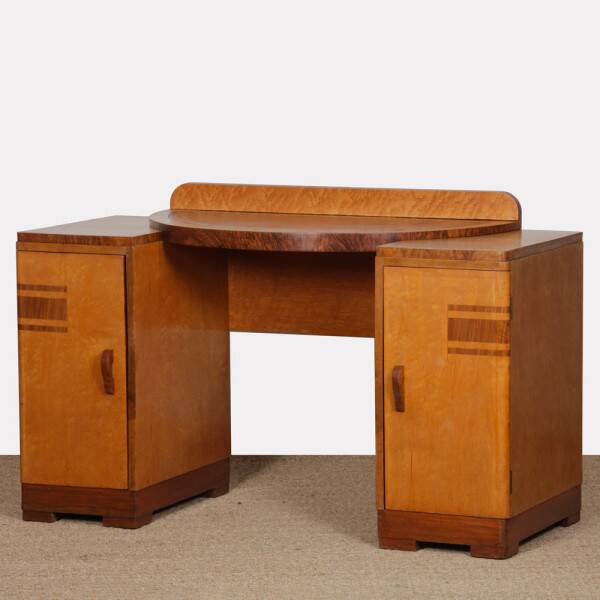 Wooden dressing table/desk, English work from the 1930s.