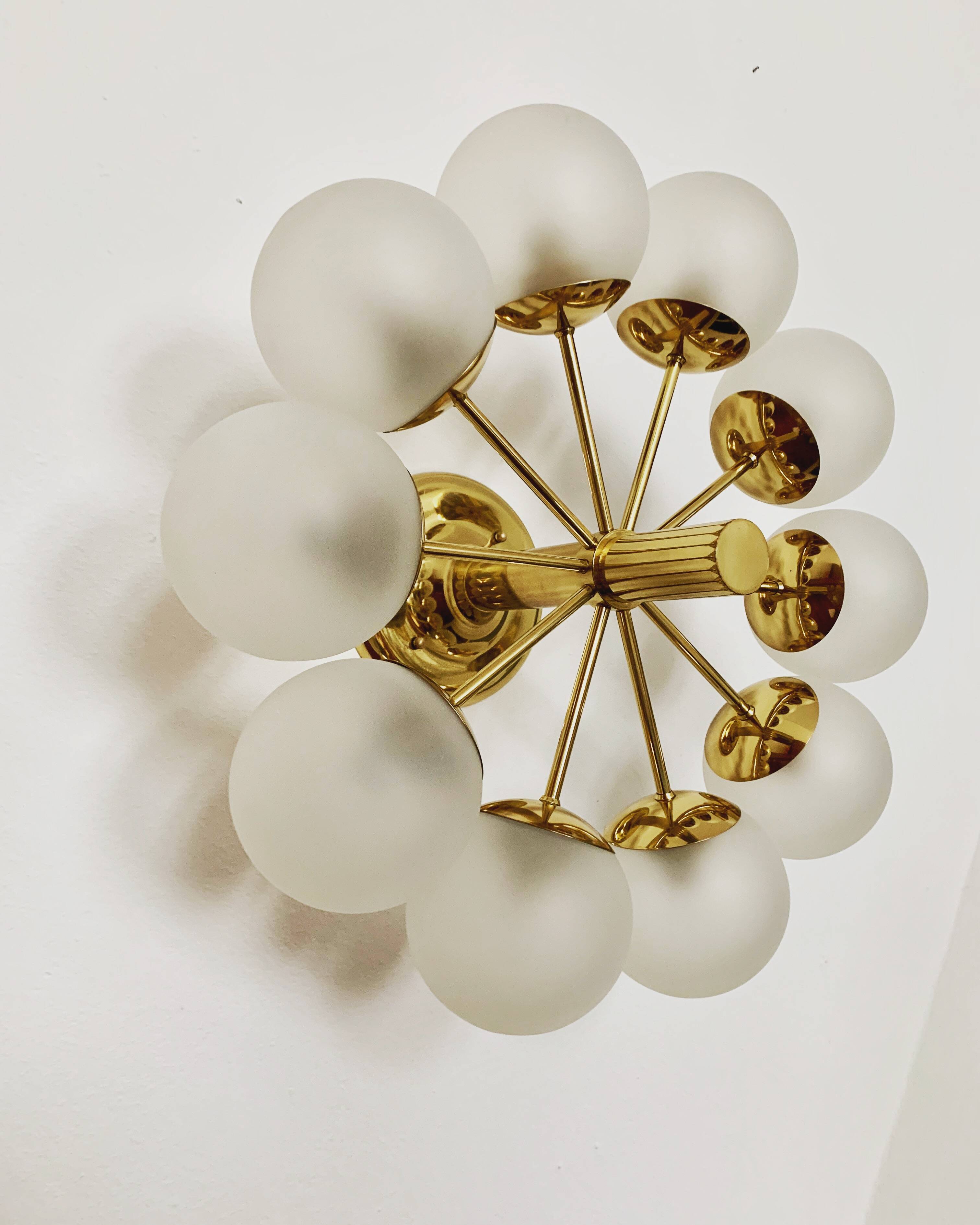Lampe de plafond Sputnik en laiton par Kaiser Leuchten