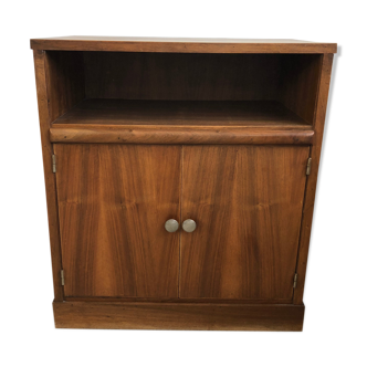 Simple and elegant 1950s bar
