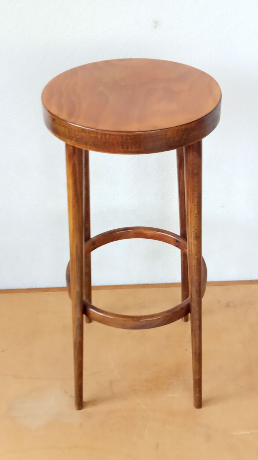 Baumann bar stool