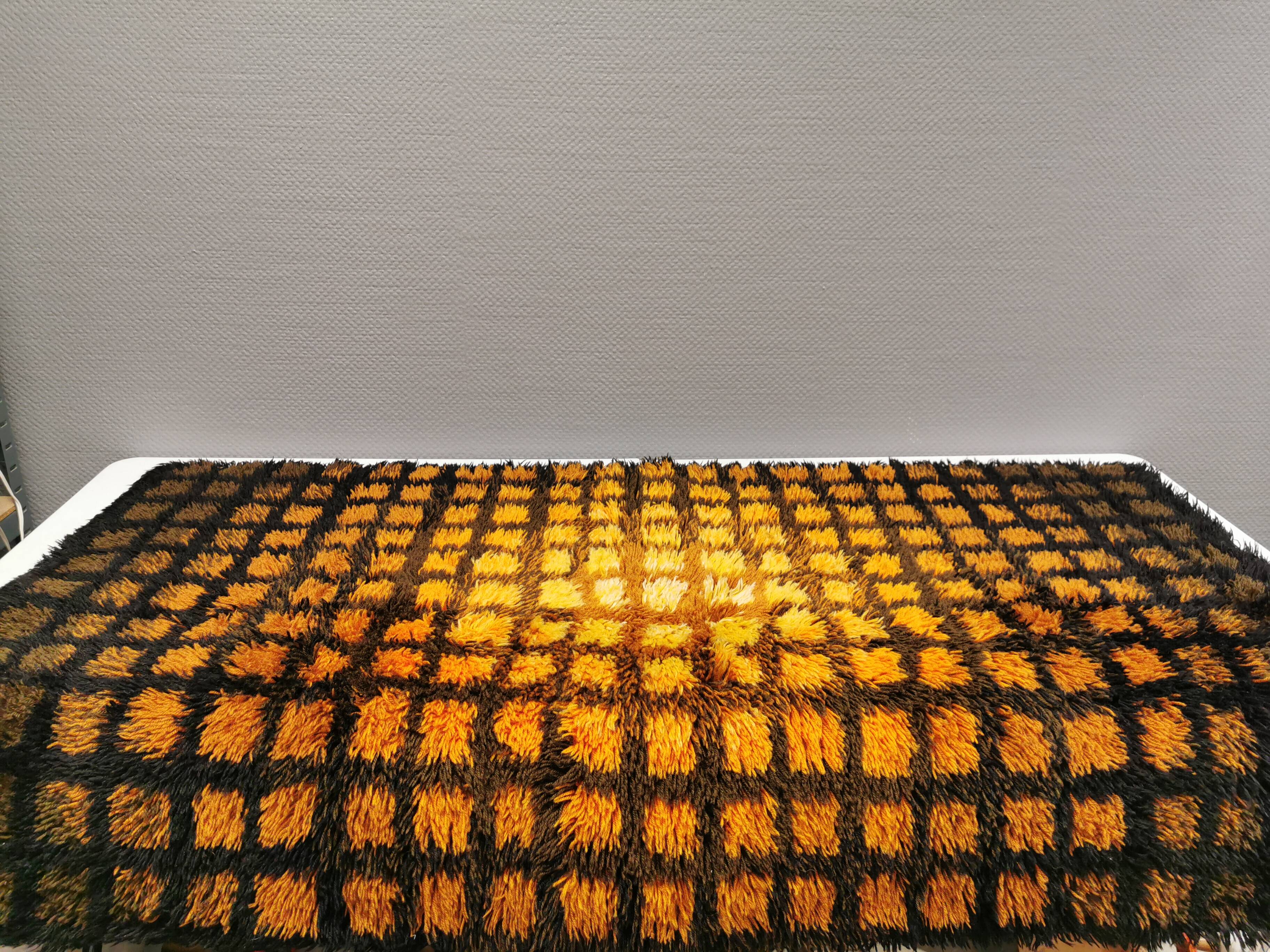 Rya wool rug, designed by the world-famous Verner Panton (1926-1998)