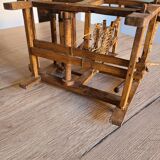 Table loom, old, made of wood.
