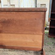 Bois de lit ancien en 140 cm
