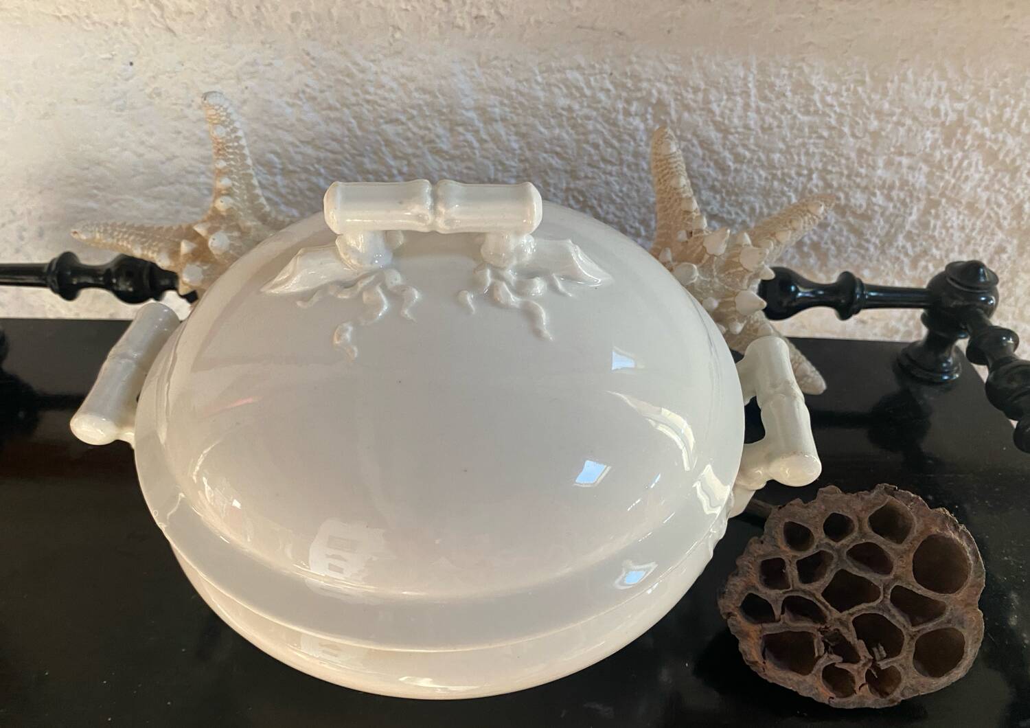 Small porcelain soup tureen with bamboo patterns.
