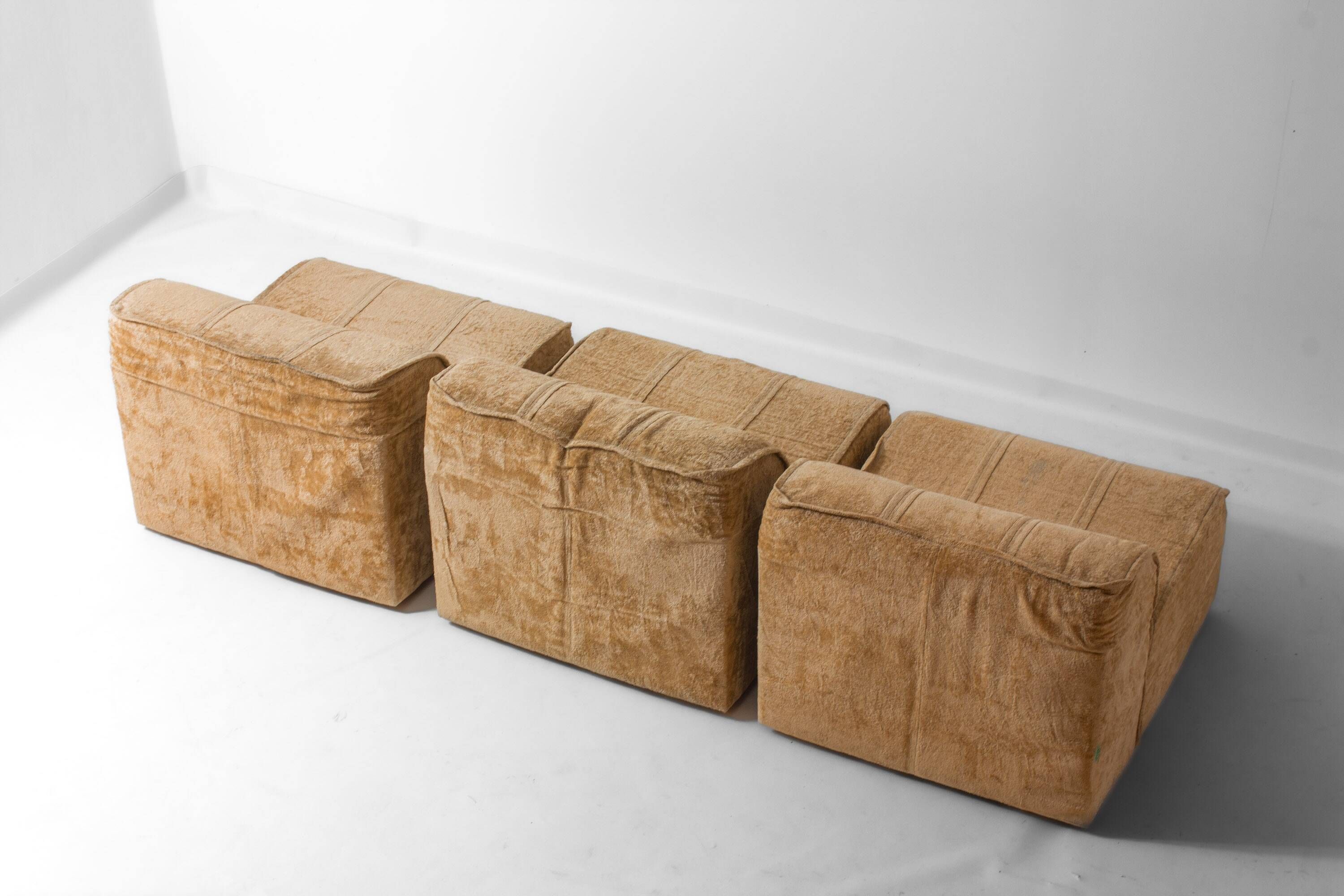 Modular 7-piece beige Italian sofa in soft velvet, 1970s
