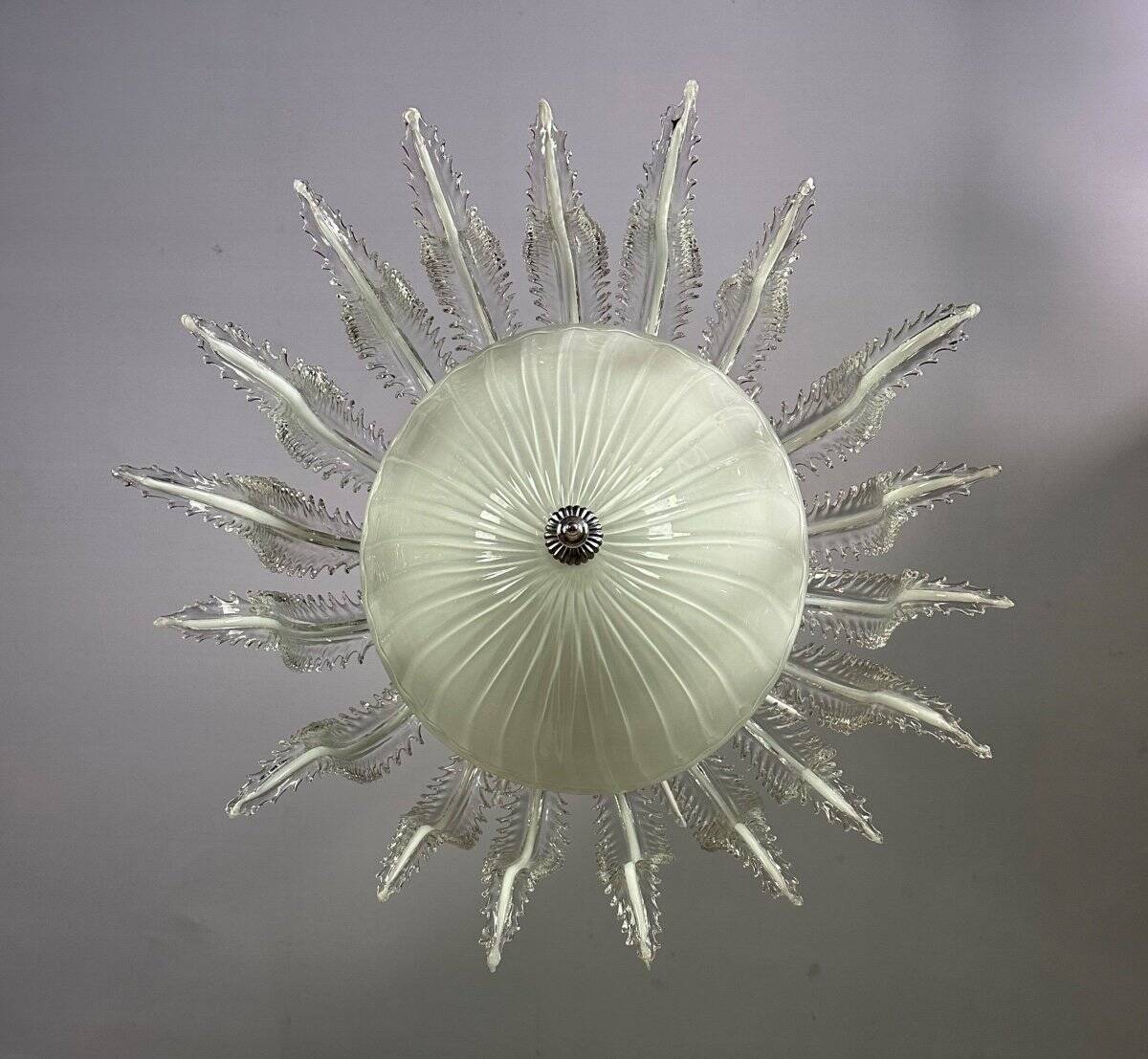 Venetian chandelier in white and gold Murano glass, circa 1980