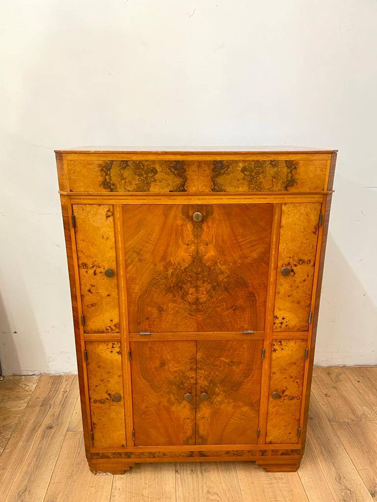 Art Deco bar furniture