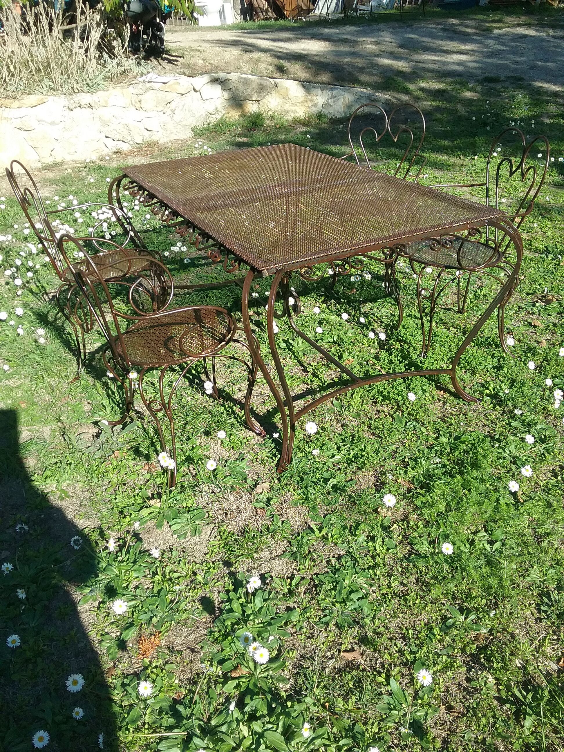 Salon de jardin en fer forgé